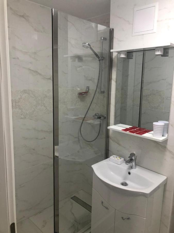 בראליה Tudor Apartment מראה חיצוני תמונה