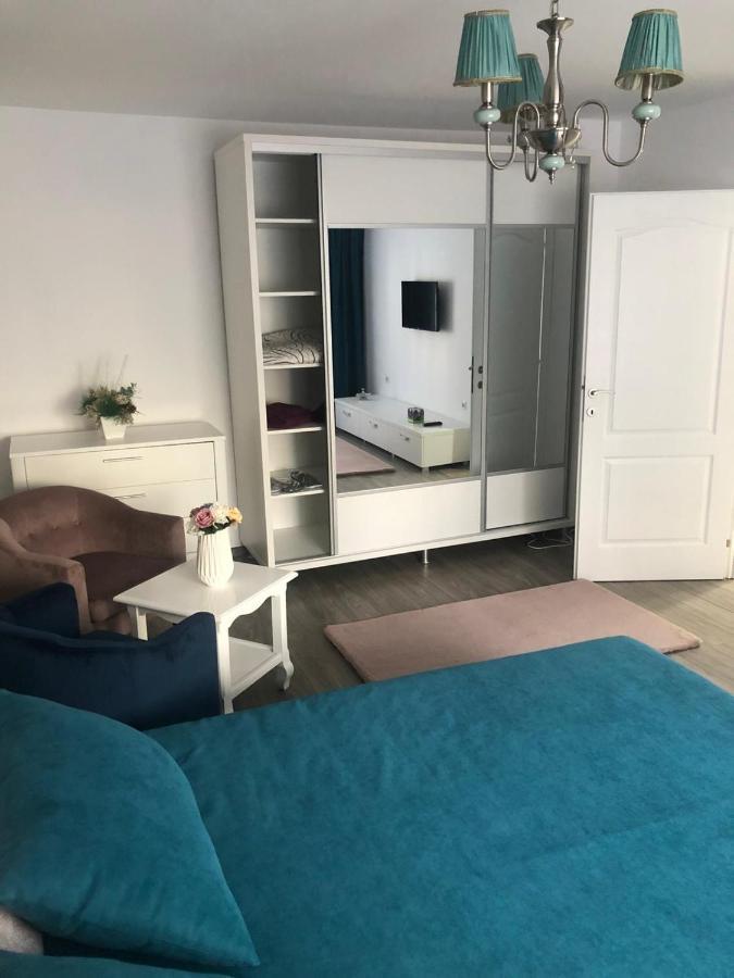 בראליה Tudor Apartment מראה חיצוני תמונה