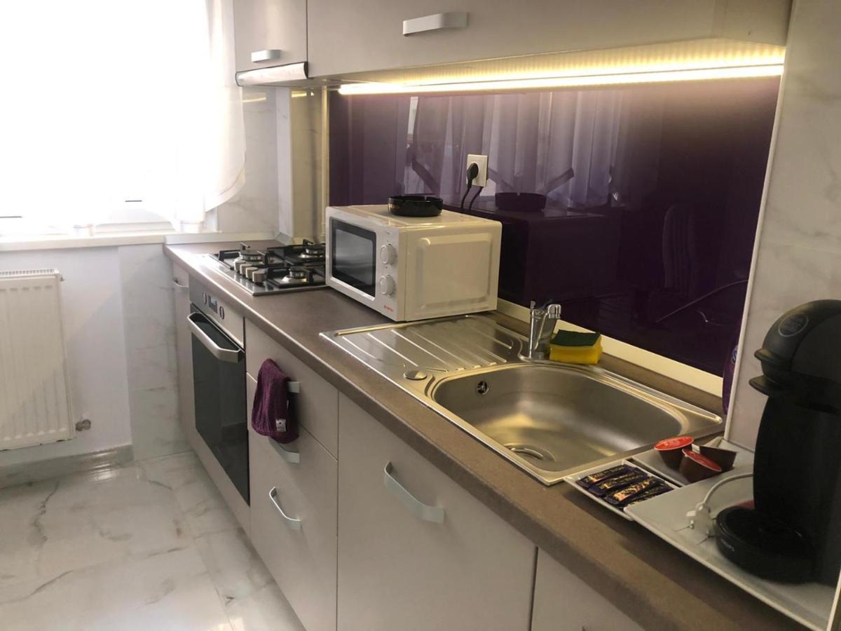 בראליה Tudor Apartment מראה חיצוני תמונה