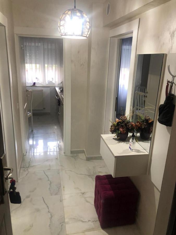 בראליה Tudor Apartment מראה חיצוני תמונה