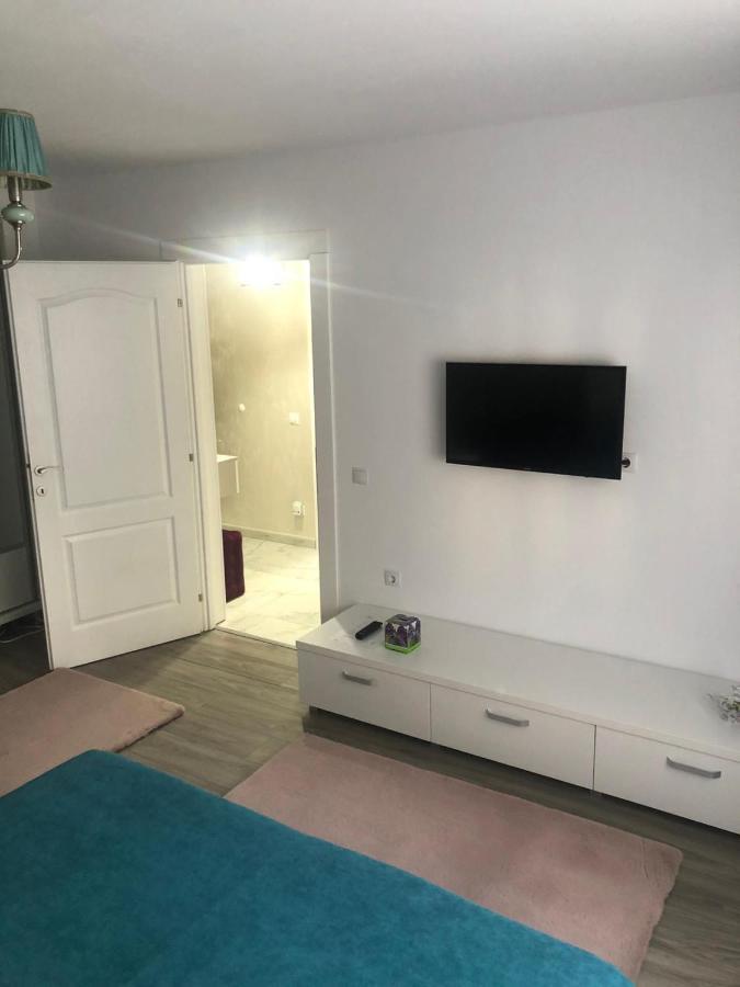 בראליה Tudor Apartment מראה חיצוני תמונה