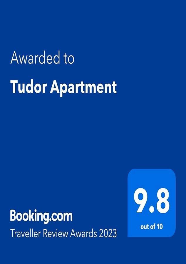 בראליה Tudor Apartment מראה חיצוני תמונה